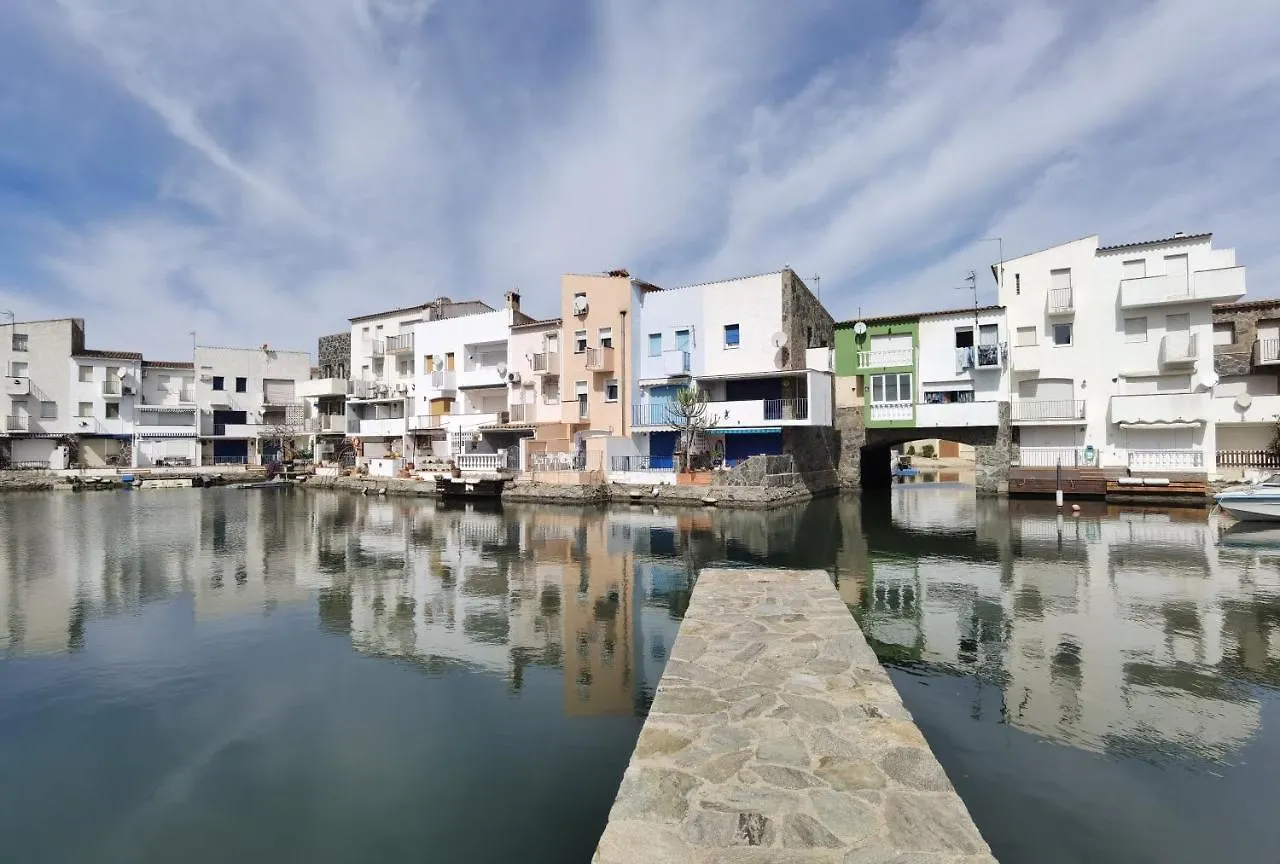 Leon Inmo Apartment Dante - 15774 Empuriabrava Spain